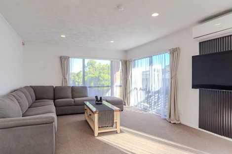 Photo of property in 5 Peter Button Place, Johnsonville, Wellington, 6037