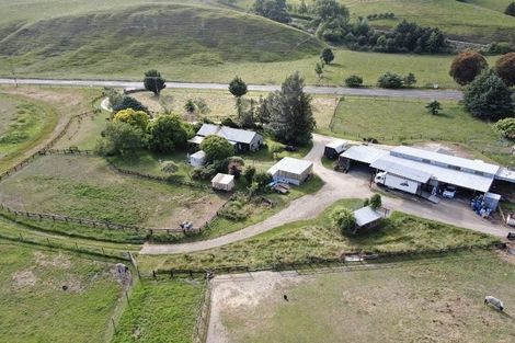 Photo of property in 2966 State Highway 2, Waipukurau, 4281