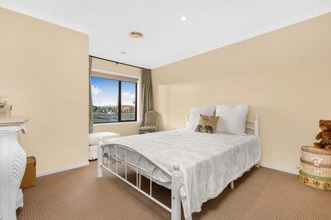 Photo of property in 3 Hinau Road, Karaka, Papakura, 2113