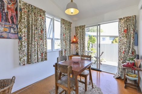 Photo of property in 2 Sefton Street, Havelock North, 4130