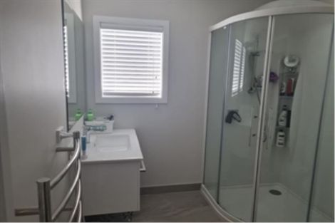 Photo of property in 9 Madeira Close, Whitby, Porirua, 5024