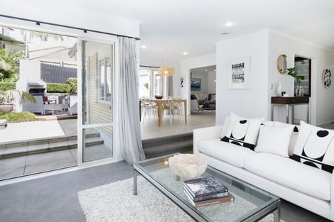 Photo of property in 148 John Brooke Crescent, East Tamaki Heights, Auckland, 2016