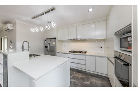 Photo of property in 4 Cahir Place, Flat Bush, Auckland, 2019