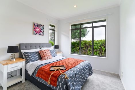 Photo of property in 12 Kouras Place, Flat Bush, Auckland, 2016