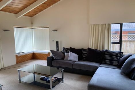 Photo of property in 72 Branch Road, Highlands Park, New Plymouth, 4312