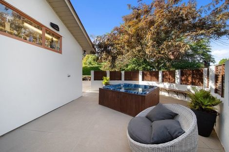 Photo of property in 15 Kaipara Road, Papakura, 2582