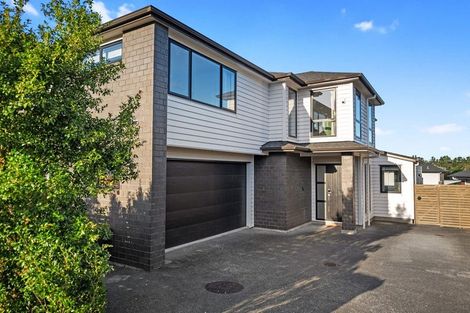 Photo of property in 14 Rathmullen Place, Pinehill, Auckland, 0632