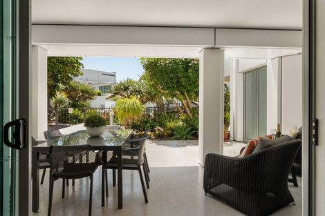 Photo of property in 111/136 Marine Parade, Mount Maunganui, 3116
