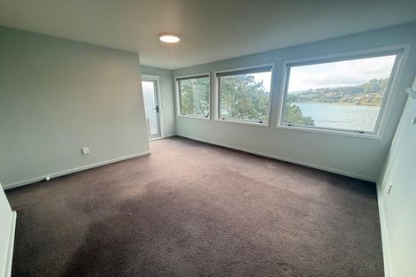 Photo of property in 24 Seaview Road, Paremata, Porirua, 5024