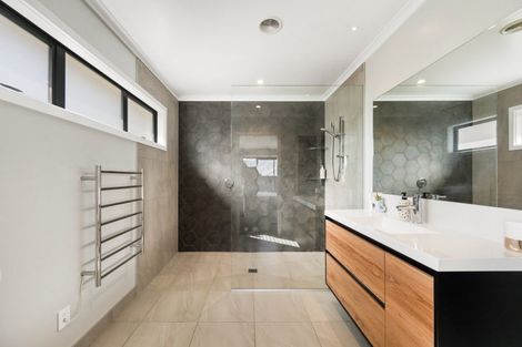 Photo of property in 210 Aubrey Road, Wanaka, 9305