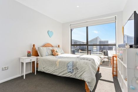 Photo of property in 10 Rangihina Road, Hobsonville, Auckland, 0616