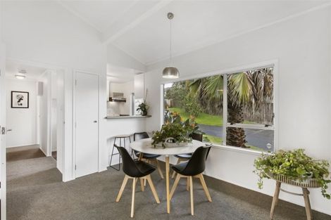 Photo of property in 1/102 Eskdale Road, Birkdale, Auckland, 0626
