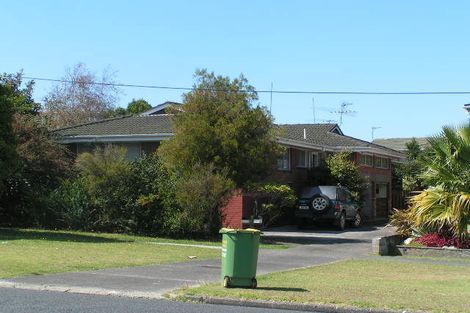 Photo of property in 2/251 Forrest Hill Road, Forrest Hill, Auckland, 0620