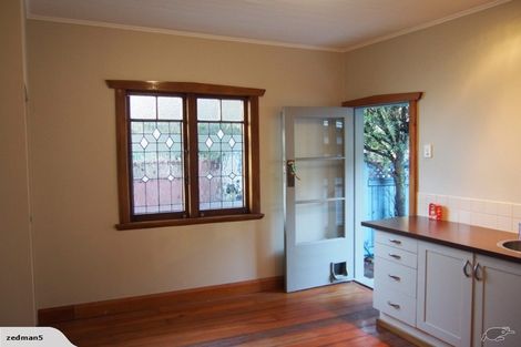 Photo of property in 19 Tahunanui Drive, Tahunanui, Nelson, 7011