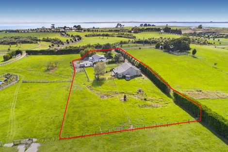 Photo of property in 27 Whatapaka Road, Karaka, Papakura, 2580