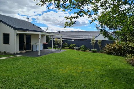 Photo of property in 28 Arataki Road, Havelock North, 4130