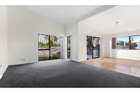 Photo of property in 1/20 Halder Place, Torbay, Auckland, 0632