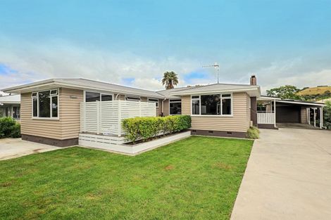 Photo of property in 27 Hammond Road, Taradale, Napier, 4112