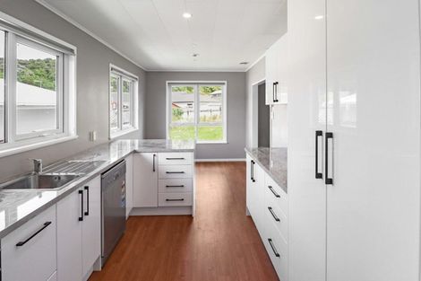 Photo of property in 16 Kerepehi Grove, Wainuiomata, Lower Hutt, 5014