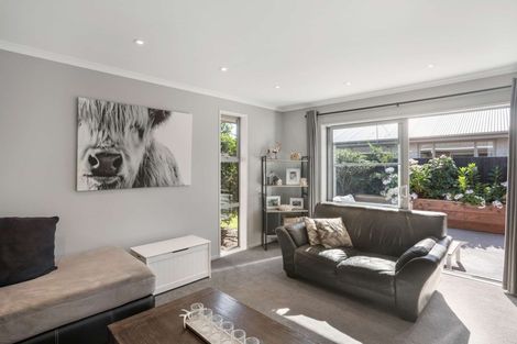 Photo of property in 31a Mataroa Place, Parklands, Christchurch, 8083