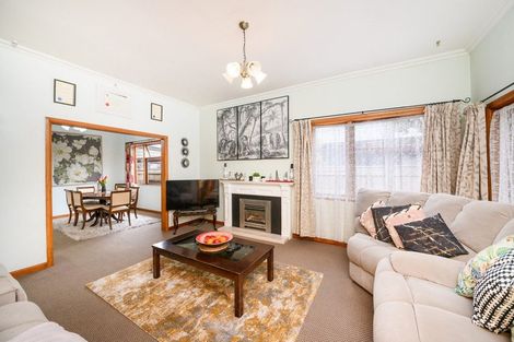 Photo of property in 125 Heretaunga Street, Palmerston North, 4414