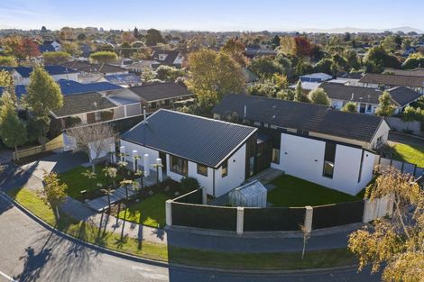 Photo of property in 19 Dunbarton Street, Redwood, Christchurch, 8051