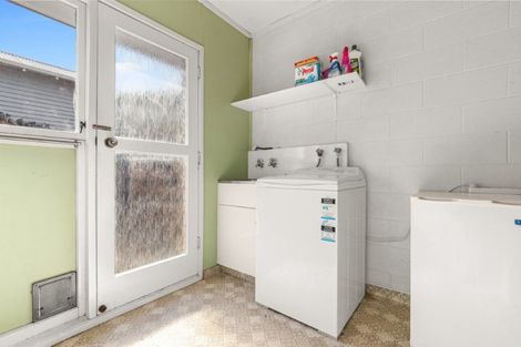 Photo of property in 137 Bellevue Road, Brookfield, Tauranga, 3110