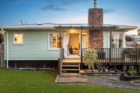 Photo of property in 34 Levesque Street, Birkdale, Auckland, 0626
