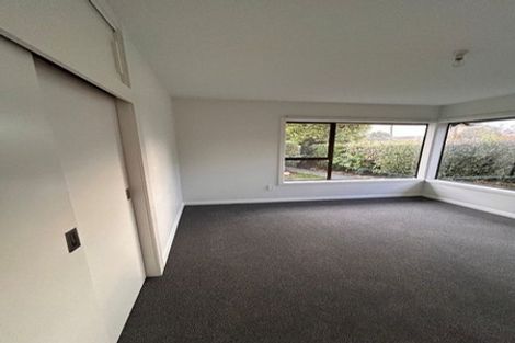 Photo of property in 8 Oakdale Street, Avonhead, Christchurch, 8042