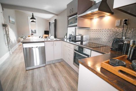 Photo of property in 37 Hendon Street, Edgeware, Christchurch, 8013