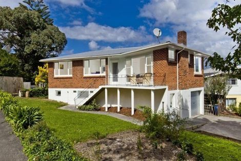Photo of property in 20 Crompton Road, Massey, Auckland, 0614