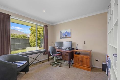 Photo of property in 7 Shield Place, Halswell, Christchurch, 8025