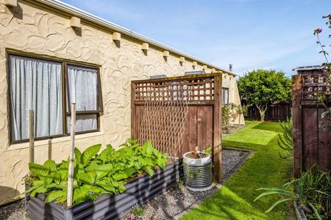 Photo of property in 15 Kowhai Street, Hawera, 4610