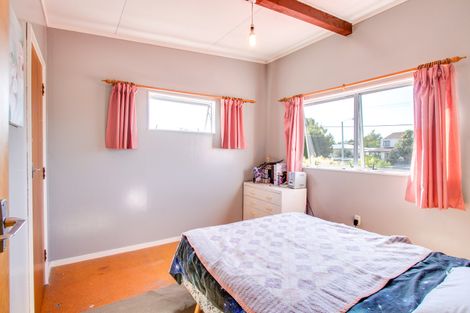 Photo of property in 68 Middle Road, Havelock North, 4130