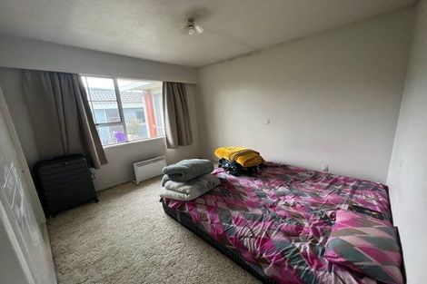 Photo of property in 28 Sawtell Place, Northcote, Christchurch, 8052