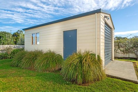 Photo of property in 13 Ratau Street, Mahia, 4198