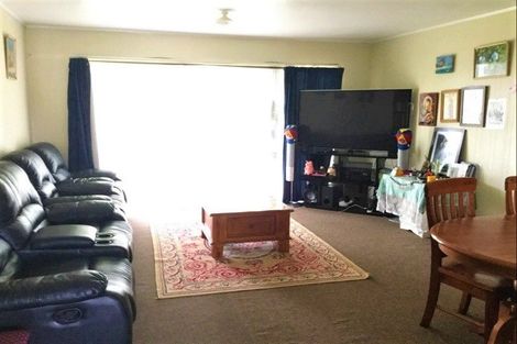 Photo of property in 77a Russell Road, Manurewa, Auckland, 2102