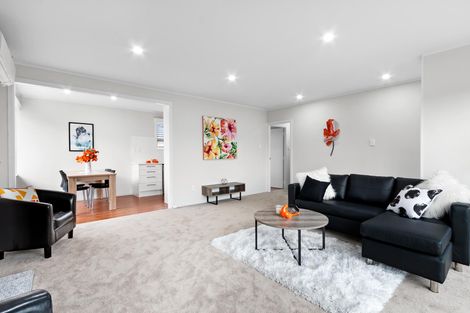 Photo of property in 20 Tairere Crescent, Rosehill, Papakura, 2113
