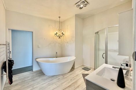 Photo of property in 64 Harrisville Road, Tuakau, 2121