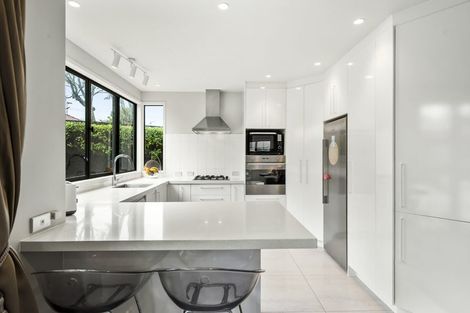 Photo of property in 4 Opal Close, Rosedale, Auckland, 0632