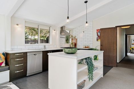 Photo of property in 21 Hunter Crescent, Wanaka, 9305