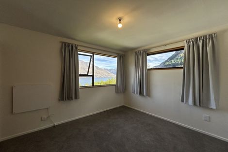 Photo of property in 10b Wye Place, Fernhill, Queenstown, 9300