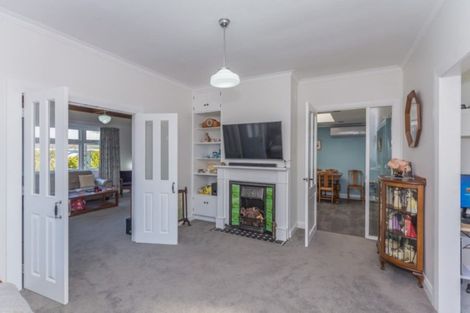 Photo of property in 16 Trafalgar Street, Levin, 5510