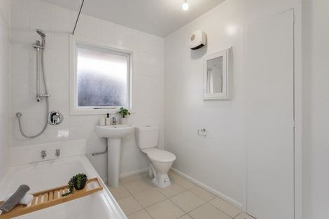 Photo of property in 10 Ashfield Place, Ilam, Christchurch, 8041