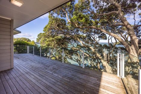 Photo of property in 74 Queen Street, Northcote Point, Auckland, 0627