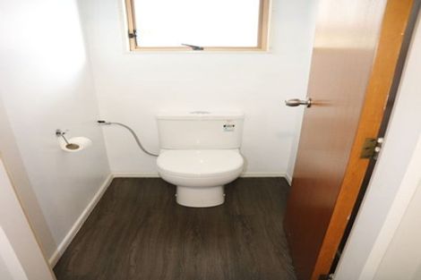 Photo of property in 30f2- Whitley Avenue, Ebdentown, Upper Hutt, 5018