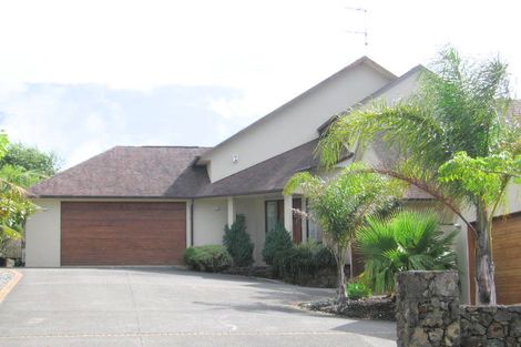 Photo of property in 1/2 Carrowmore, Pinehill, Auckland, 0632