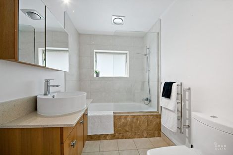 Photo of property in 82e Verbena Road, Birkdale, Auckland, 0626
