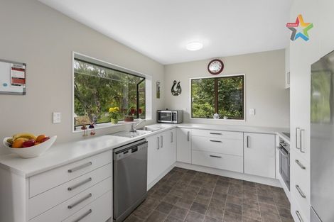 Photo of property in 3/12 Raukawa Street, Stokes Valley, Lower Hutt, 5019