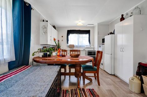 Photo of property in 48 Endeavour Street, Marfell, New Plymouth, 4310